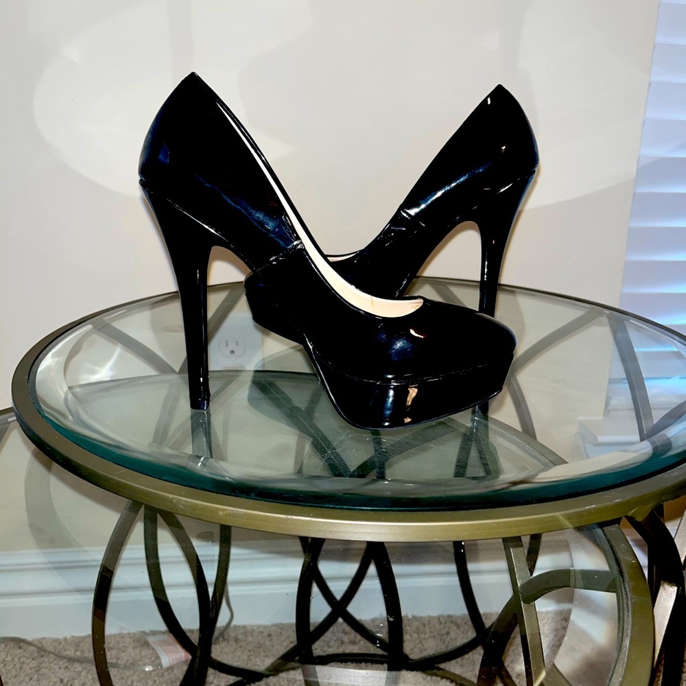 Jessica Simpson black platform heels